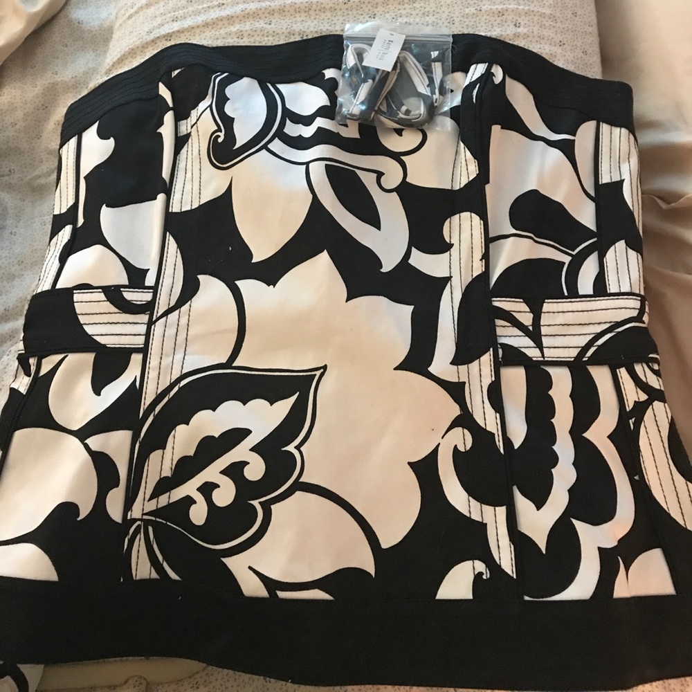 COPY - WHITE HOUSE BLACK MARKET strapless top!
